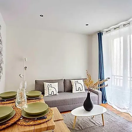 Superb Louvre Museum 2 Bedrooms Hotel París