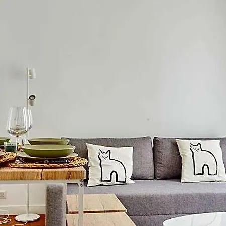 Superb Louvre Museum 2 Bedrooms Hotel 3*