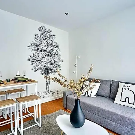 Superb Louvre Museum 2 Bedrooms