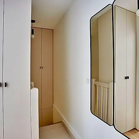 Superb Louvre Museum 2 Bedrooms 3*