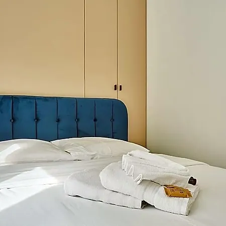 Superb Louvre Museum 2 Bedrooms *